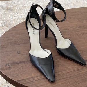 BCBGirls black LEATHER size 7.5